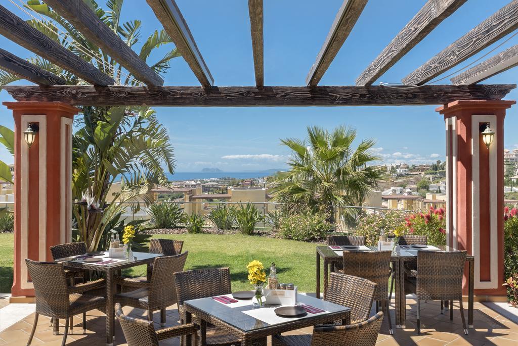 コリーナ デル パライソ ホテル El Paraiso エクステリア 写真